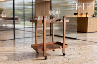 Servierwagen mit Rollen aus Walnussholz Vera
