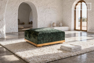 Repose-pied en velours vert Dune